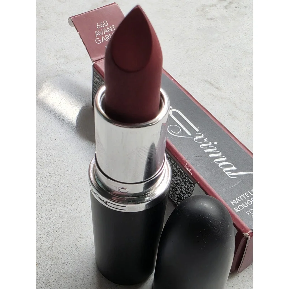 MAC Macximal Silky Matte Lipstick 660 Avant Garnet